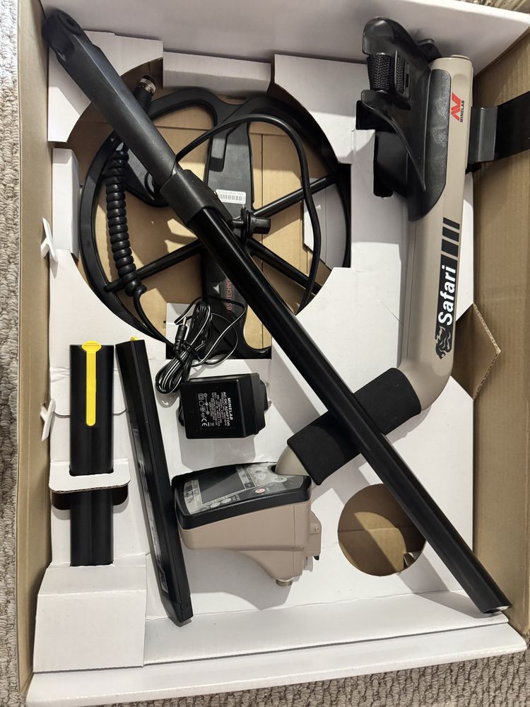 Новый металлоискатель Minelab Safari