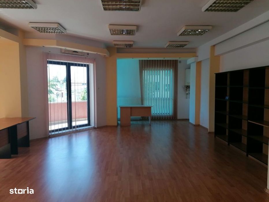 Bd. Mamaia, spatiu 70 mp., cladire de birouri