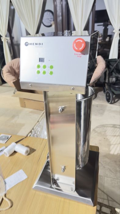 Carnatar / sprit / aparat de umplut carnat profesional electric 15 L