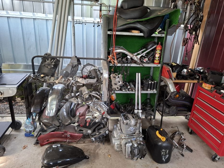 Yamaha virago si Kawasaki