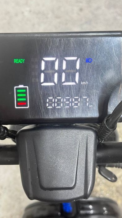 Skutir sotiladi srochna