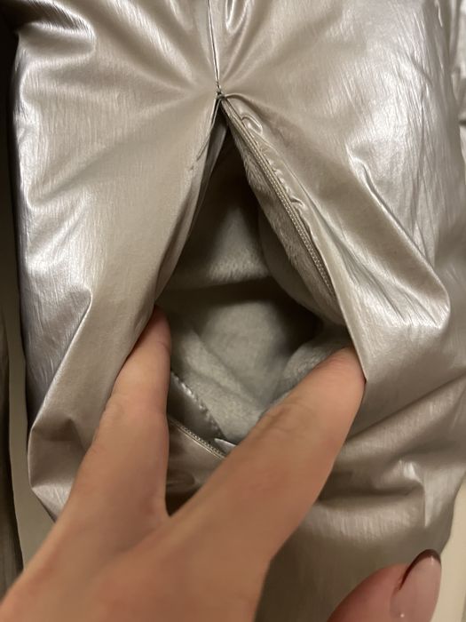 Зимно яке със златист ефект