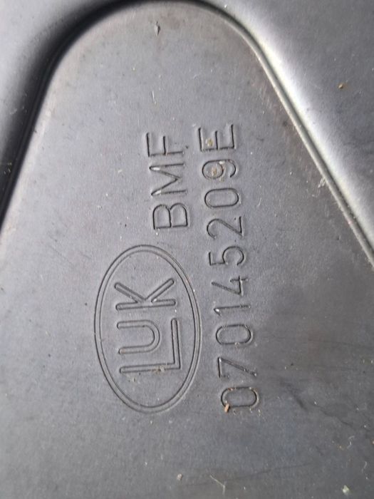 Pompa tandem VOLKSWAGEN TRANSPORTER V Bus 7HB, 7HJ, 7EB, 7EJ, 7EF, 7EG, 7HF, 2.5 TDI AXD, BNZ 070145209E