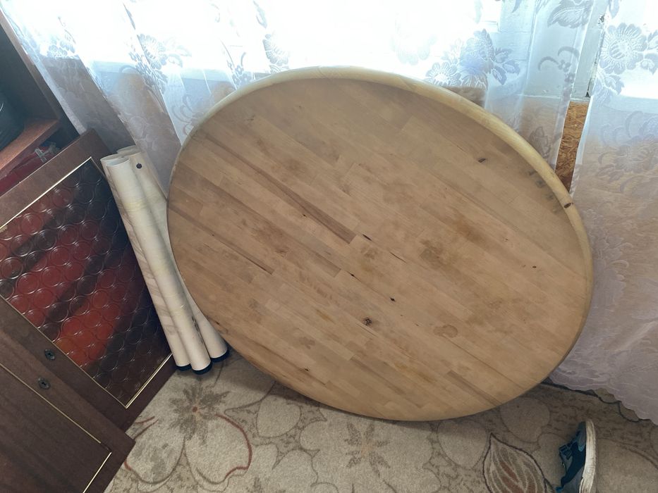 Продам круглый стол