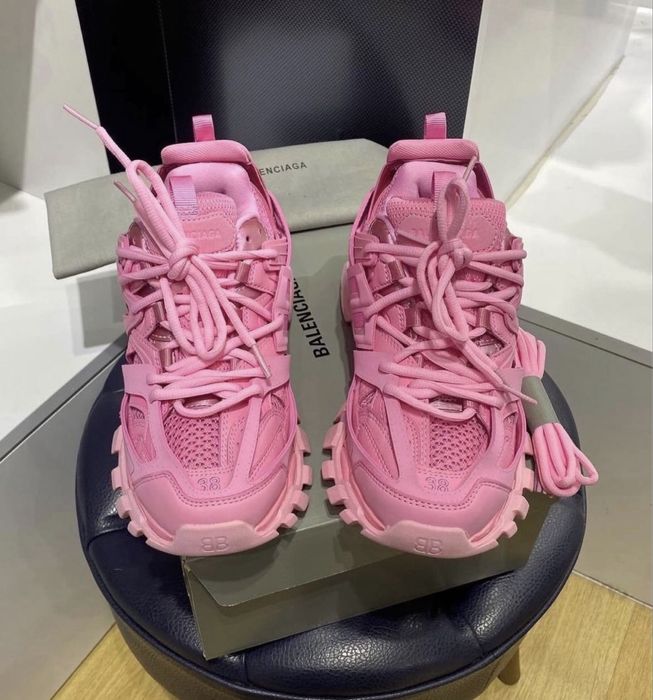 Balenciaga track
