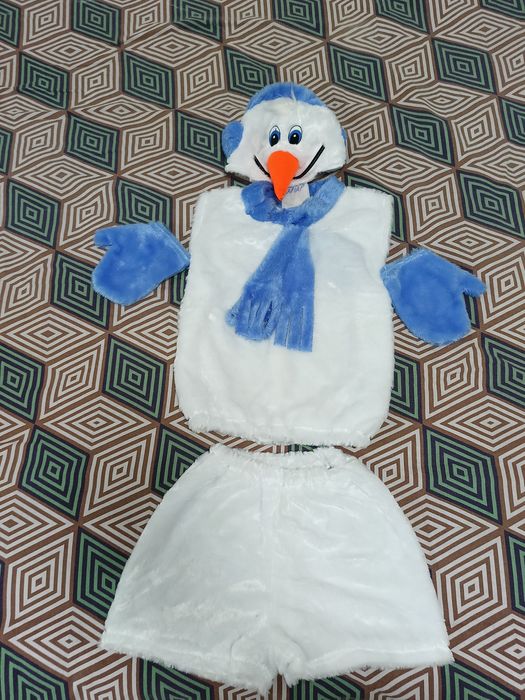 Продам новогодние костюмы