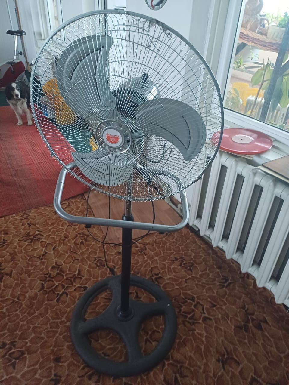 Вентилятор охлаждения климатический.