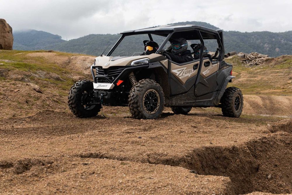 CFMOTO ZFORCE 950 EPS SPORT 4 новый багги