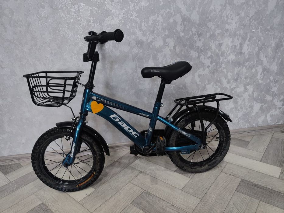 Продам велик на возраст 5-7 лет