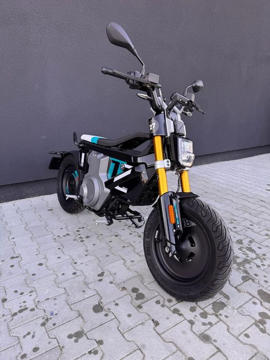 BMW CE 02