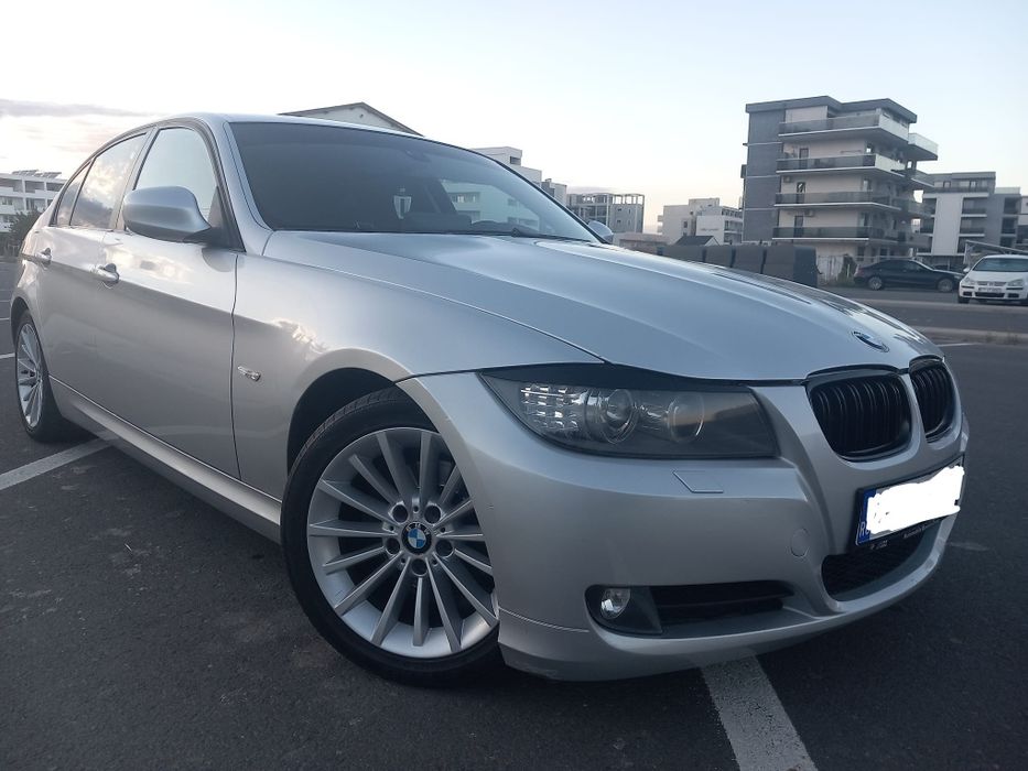 BMW 318i // benzina // 2010