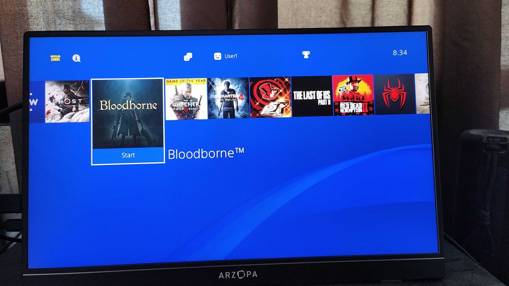PlayStation 4 modat 11.00, Hdd 1TB ,20 jocuri de top,maneta ,cabluri