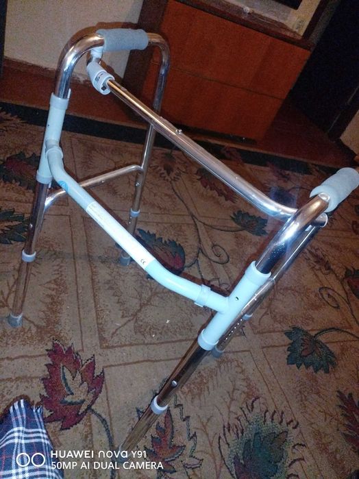 Продам ходунки взрослые