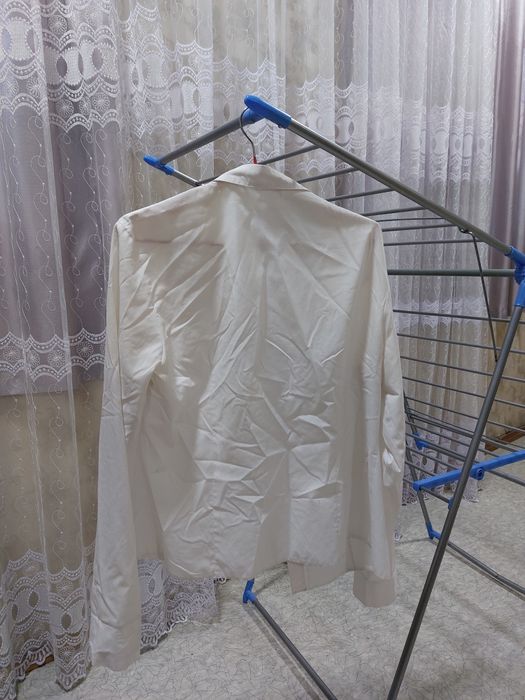 Продаётся белая рубашка