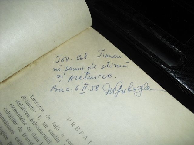 TABELELE SINCRONICE cu Dedicatie Semnata Mihail Guboglu Editia 1955