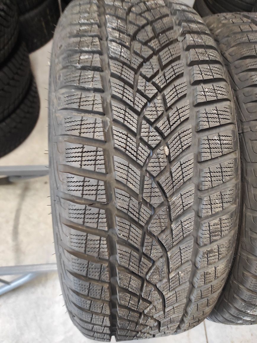 225 55 17 Goodyear 4бр.