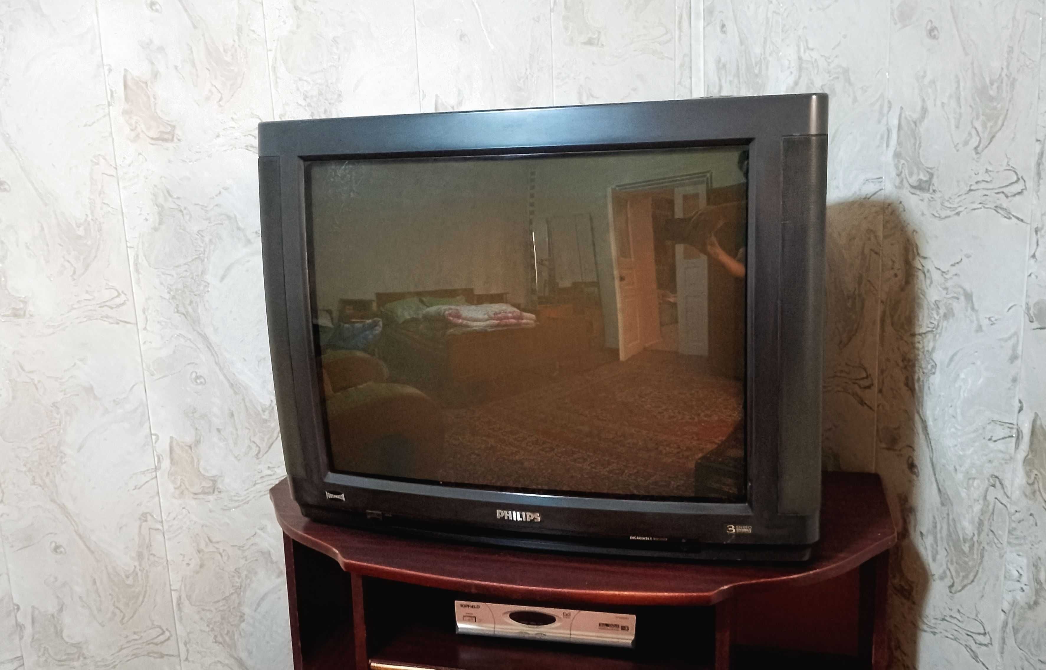 Продам два телевизора марки Philips