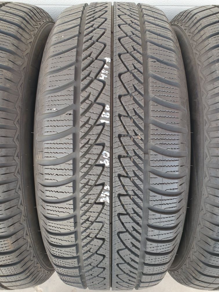 Зимни гуми за Джип 4 броя GOODYEAR UltraGrip8 255 60 R18 дот 4519