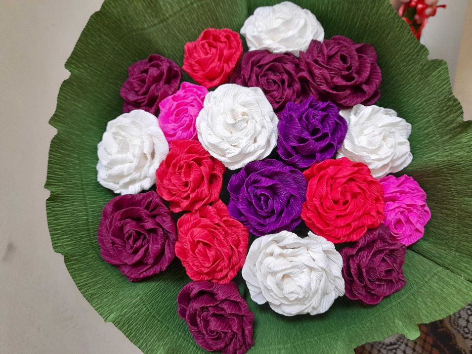 Рози от креп хартия