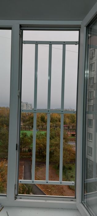 Решётки от выпадения  детей