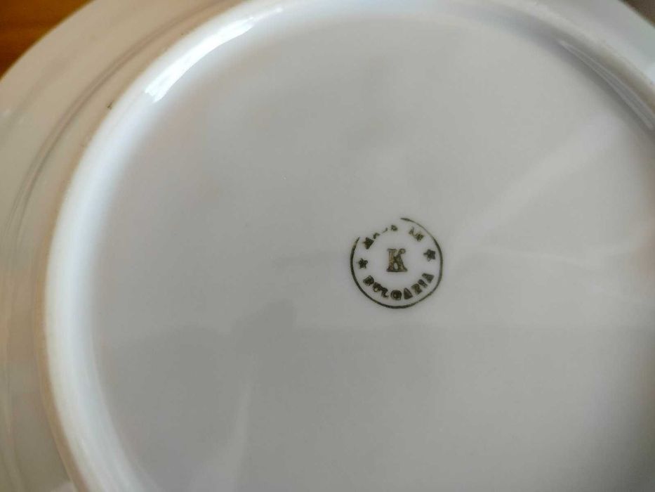 Порцеланови чинии и съдове РЕТРО 9 бр. ПАКЕТНА цена