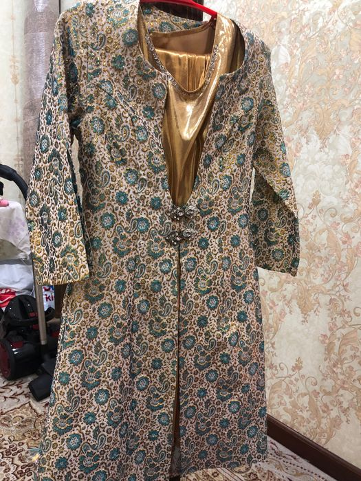 Платье келиснкое