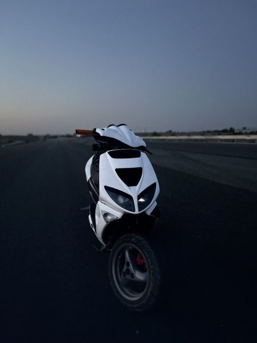 Scuter peugeout speedfihgt 2 , motor 50 cc