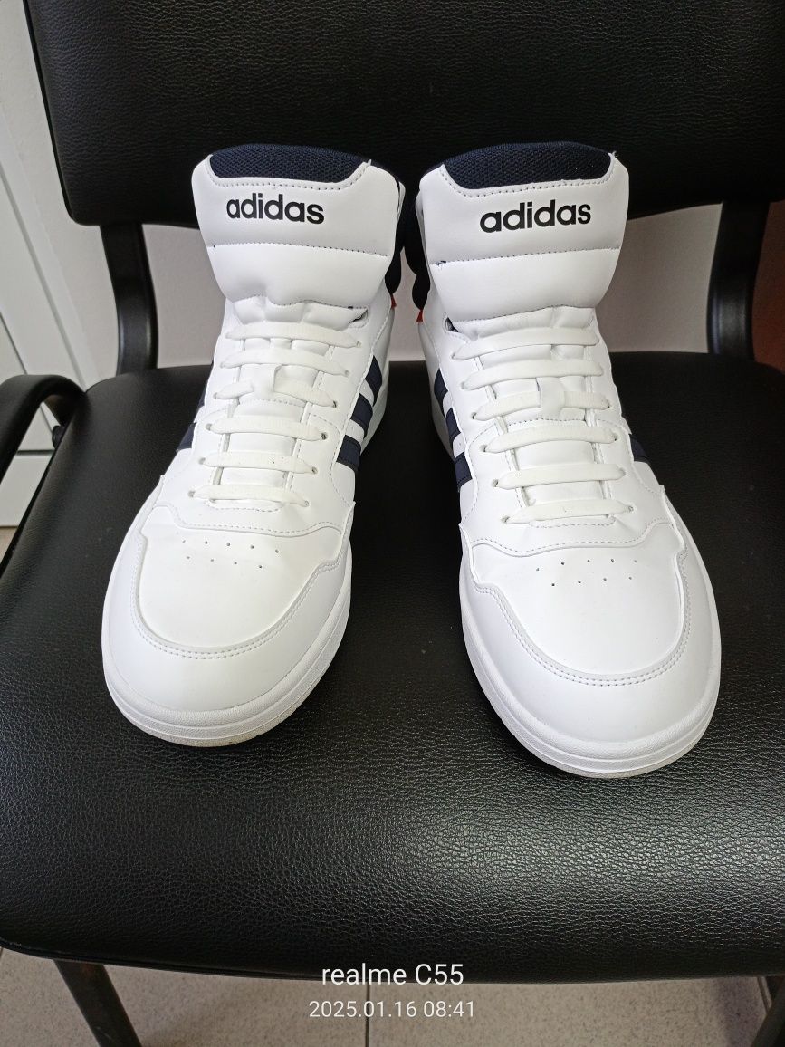 маратонки adidas #45