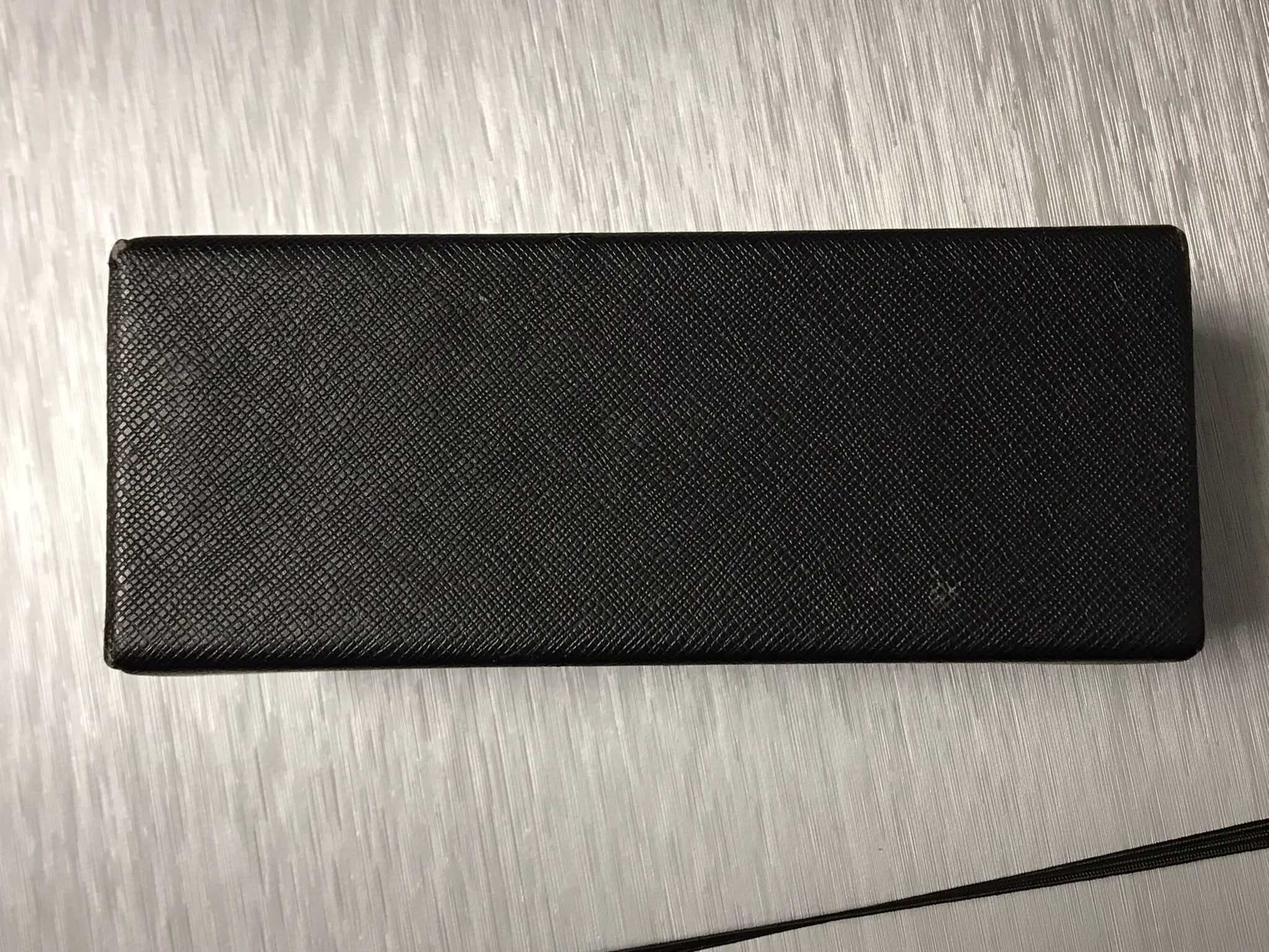 Toc Etui ochelari PRADA