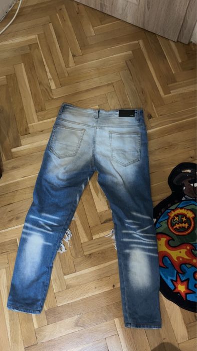 Amiri скъсани дънки