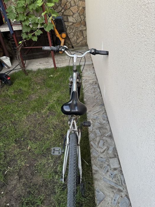 Vand 2 biciclete in stare perfecta de functionare