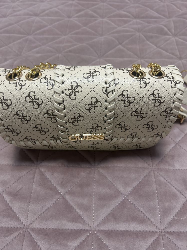 Дамска чанта Guess