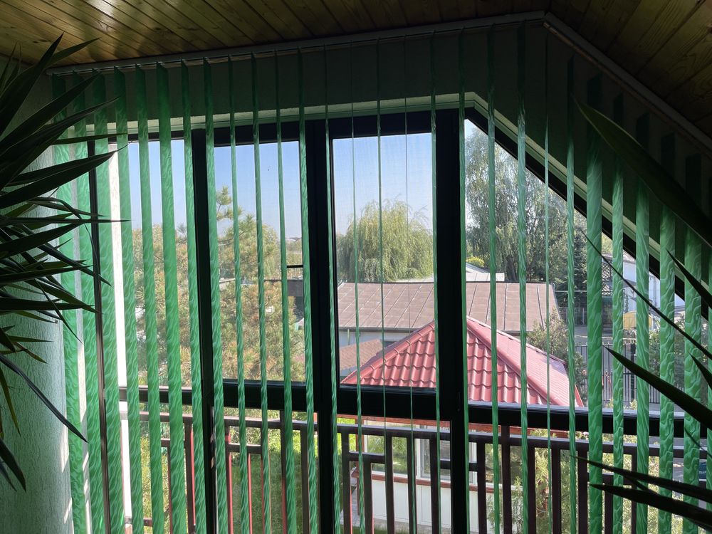 Jaluzele Verticale Tip Perdea si Normale - Trimit În Toată Țara