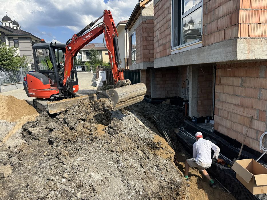 Inchiriez Miniexcavator