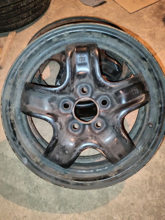 Jante 5 x 114,3 R16, structurate