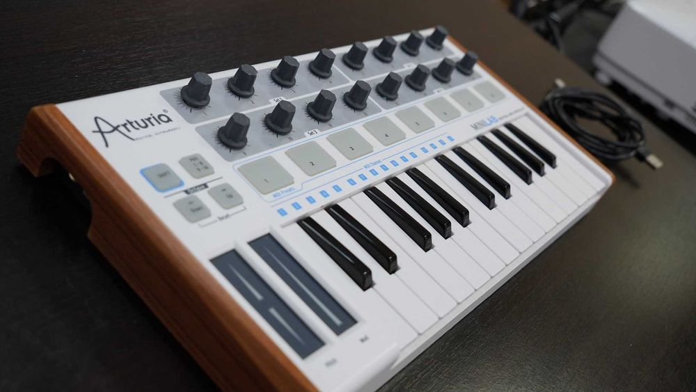 Arturia MiniLab – Claviatură MIDI compactă