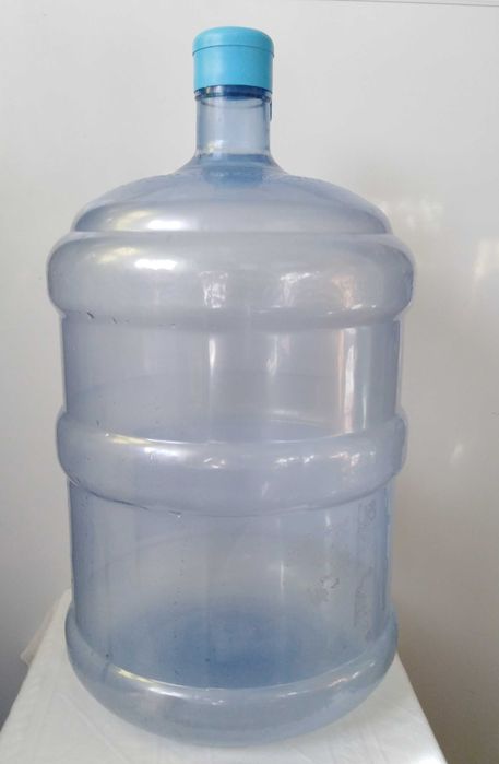 ОТДАМ ДАРОМ бочку, для воды. БОЛЬШУЮ, 19л, пластик, бу