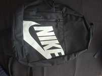 Ghiozdan Nike nou nout