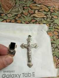 Продам мужской серебряный перстень и крест,недорого