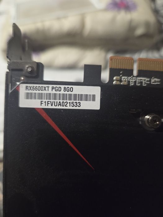 Asrock RX 6600 XT - видео карта