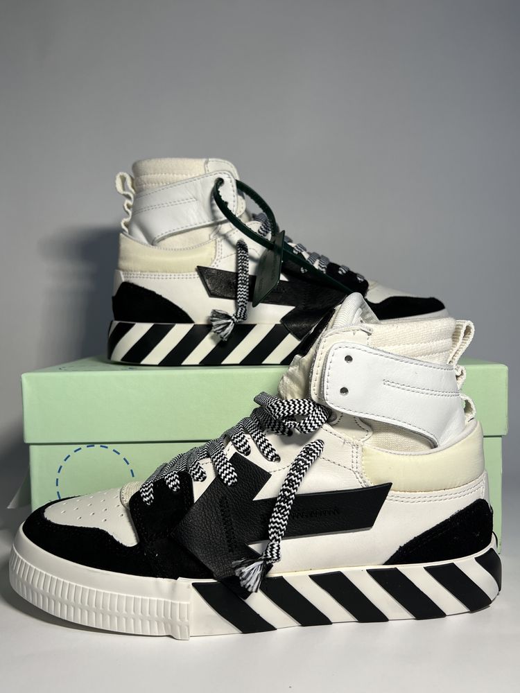 Off-White Vulcanized High-Top “White-Black” - 39, 45