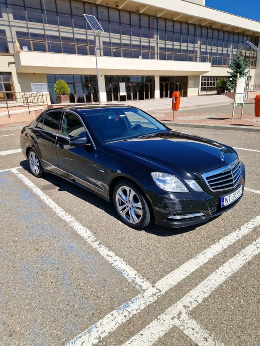 Mercedes E350 V6