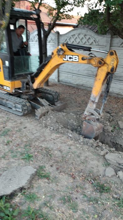 Vând miniexcavator   JCB 19C1