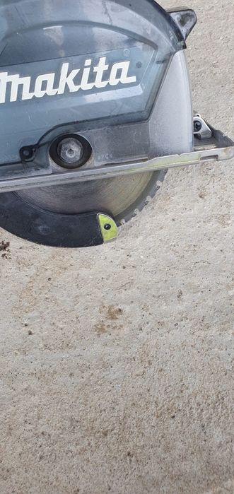 Circular metale Makita DCS553