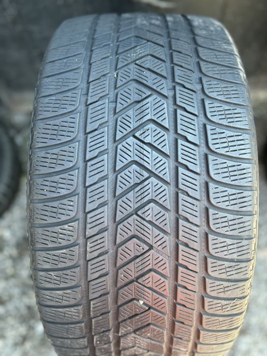 285/35/22 Pirelli 2 бр
