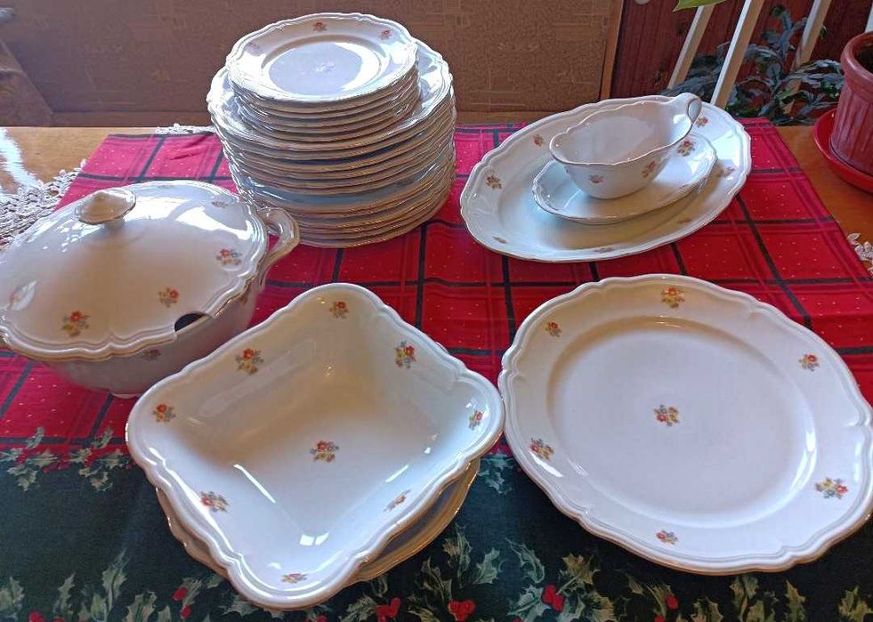 Serviciu de masa  6 persoane