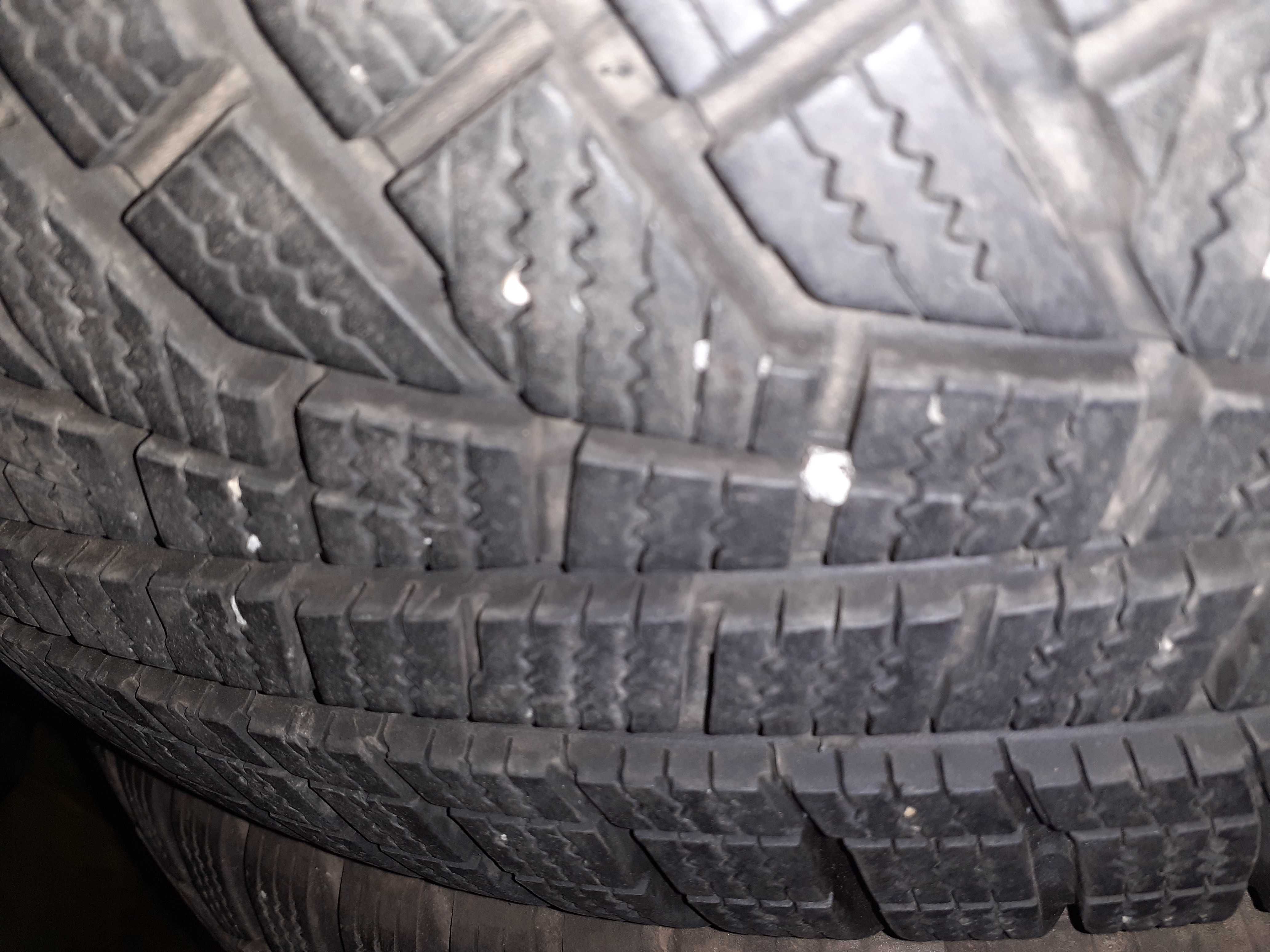 205/60/R16 Hankook Winter