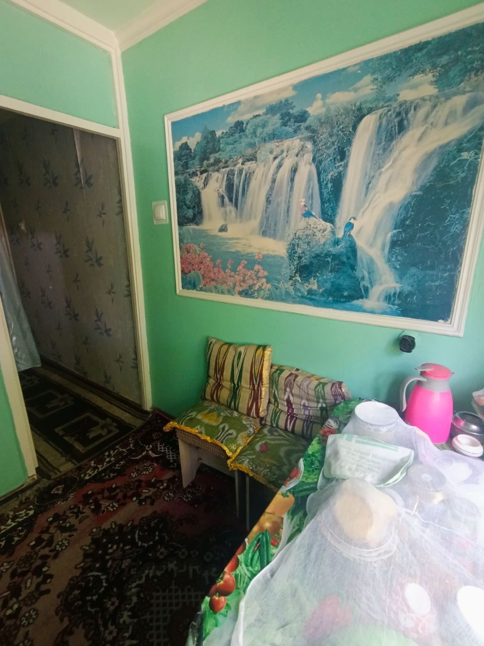 Киргили 1 хонали квартира сотилади