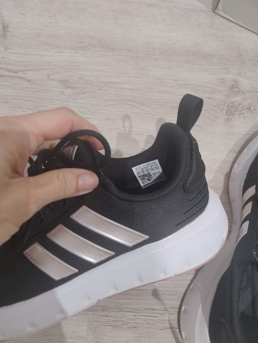 Adidas Swift Run marimea 39