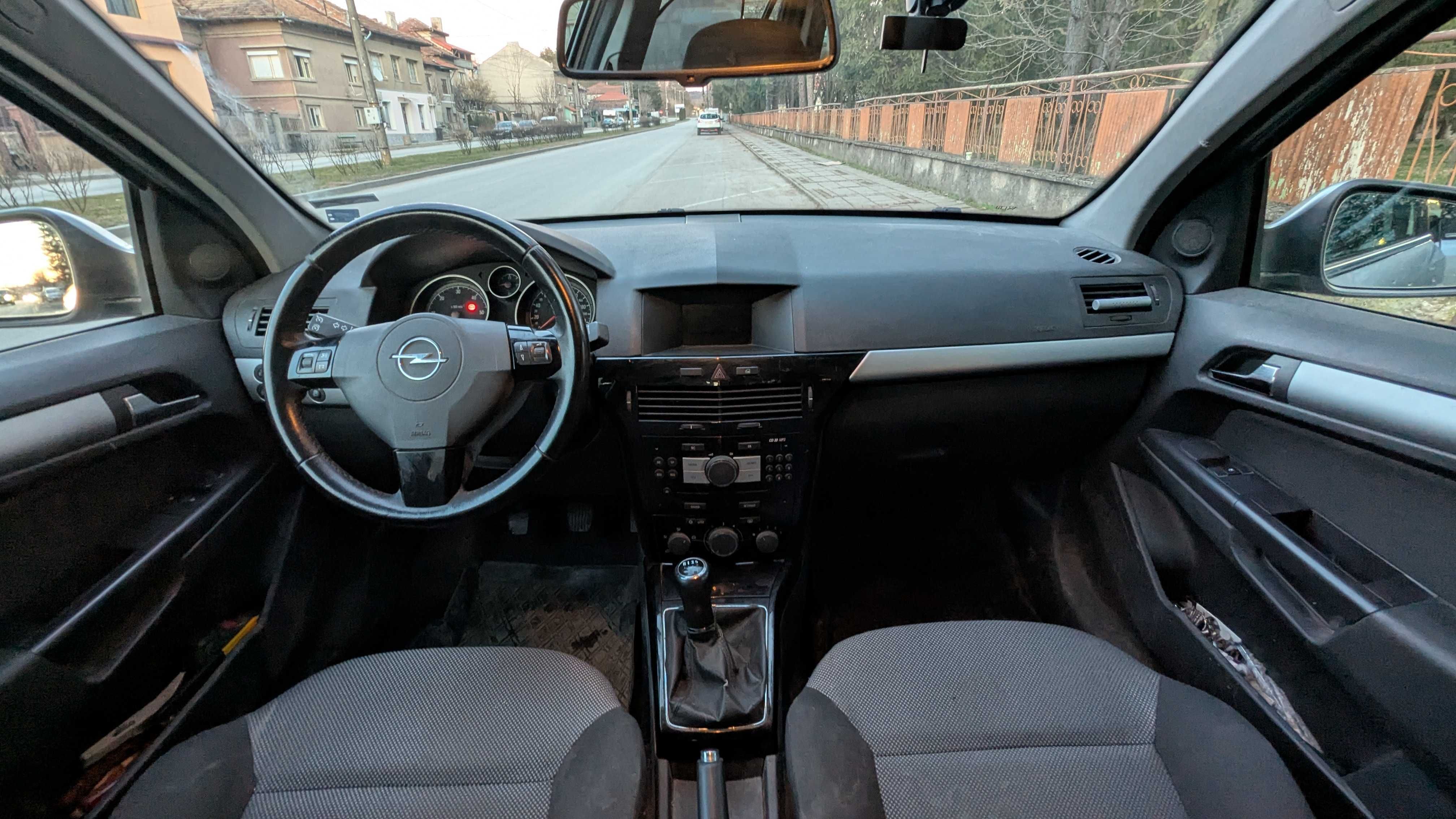 Комби Opel Astra 2010